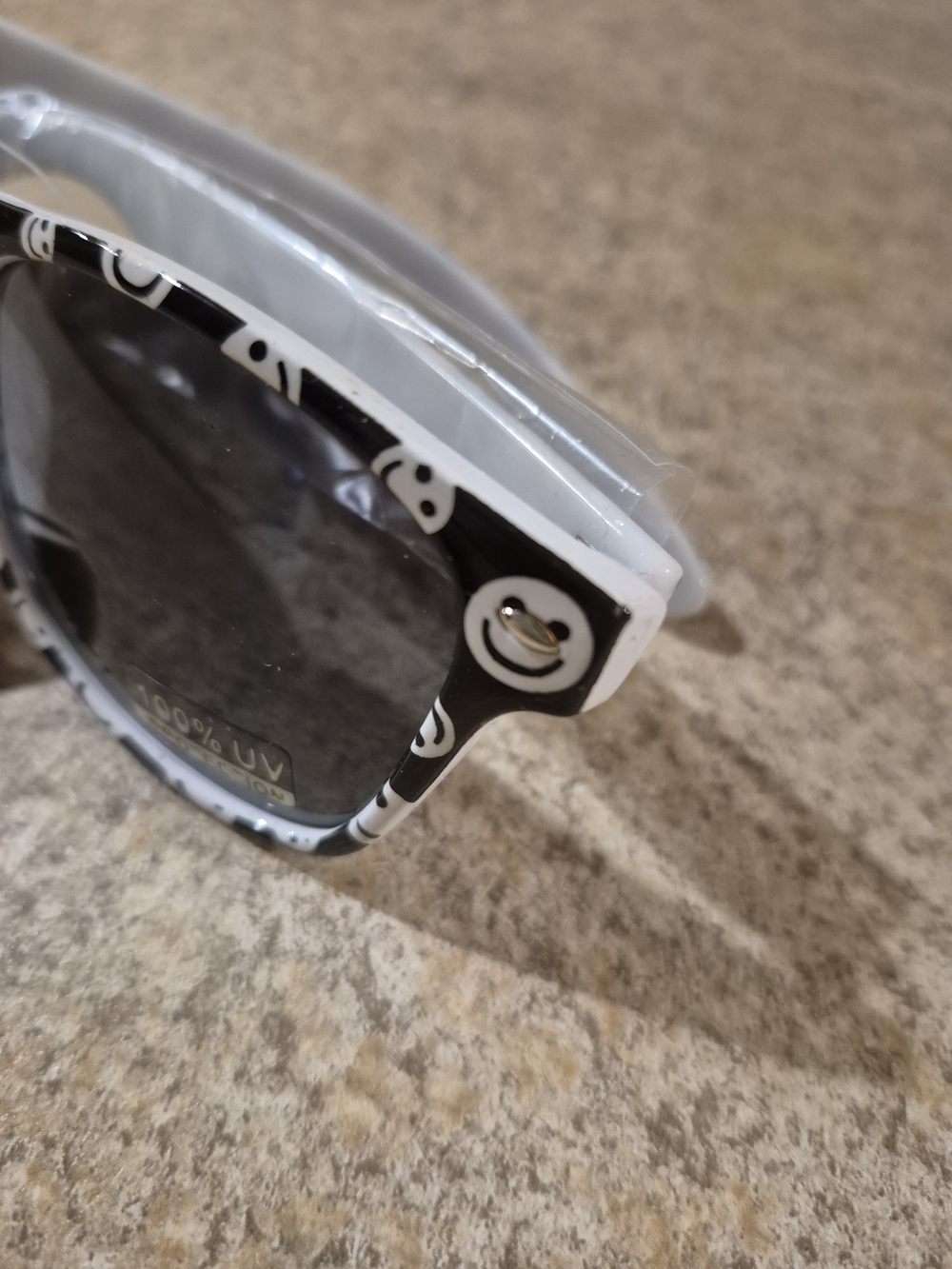 Black and White Smiley Face Sunglasses New With Tags. Kid Or Adult. - Picture 3 of 10